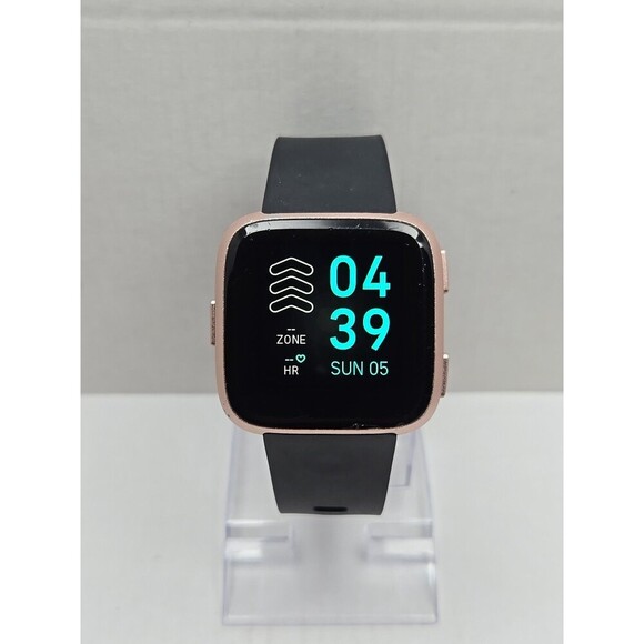 Fitbit Other - Fitbit Versa FB504 Smartwatch Fitness Heart Rate Bluetooth Activity W/ Charger